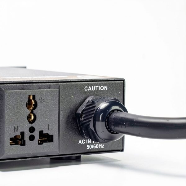SW-X100 Power Conditioner Metal 2000W-3